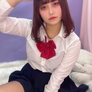 新宿歌舞伎町18歳、19歳美少女のいるお店制服オーディション