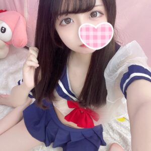 制服のみならず！破廉恥なコスプレを18歳に！【新宿リフレ】