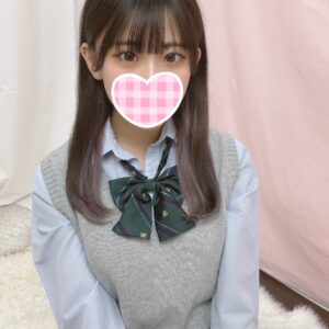 天気はイマイチのようですが、新宿制服オーディションの女の子はピカイチです!