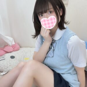 新宿・歌舞伎町で10代美少女とお散歩デート【新宿JKリフレ】