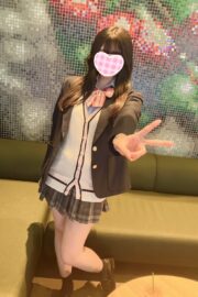 12/23体験入店初日ゆいな（JK中退年齢）(新人ランキング6位)